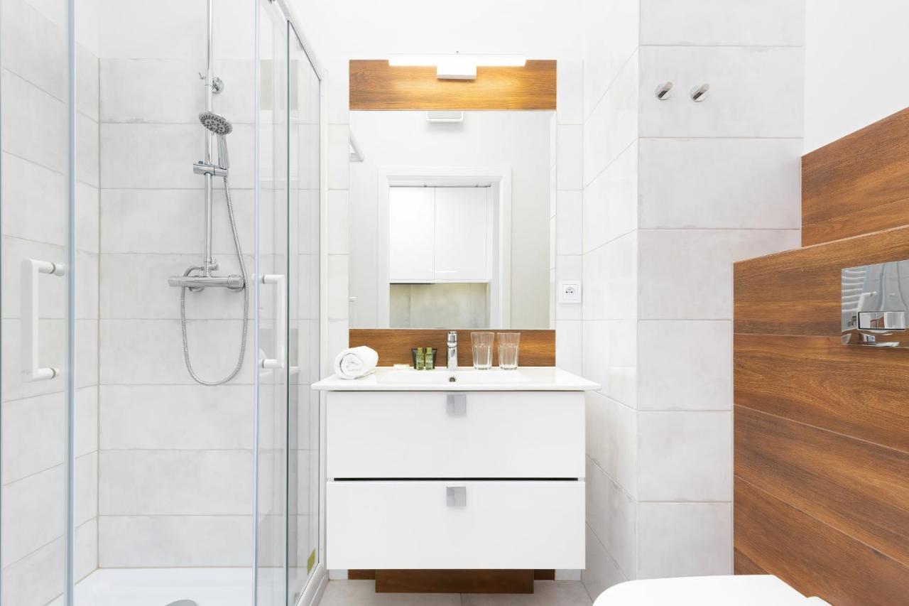 With Parking Business Center By Renters Appartamento